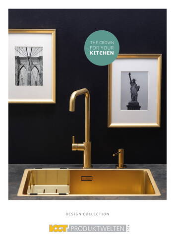 Goldene Küchenspüle mit passender Armatur vor schwarzer Wand, flankiert von zwei gerahmten Schwarzweiß-Fotografien einer Brücke und einer Statue sowie dem Slogan „The crown for your kitchen“