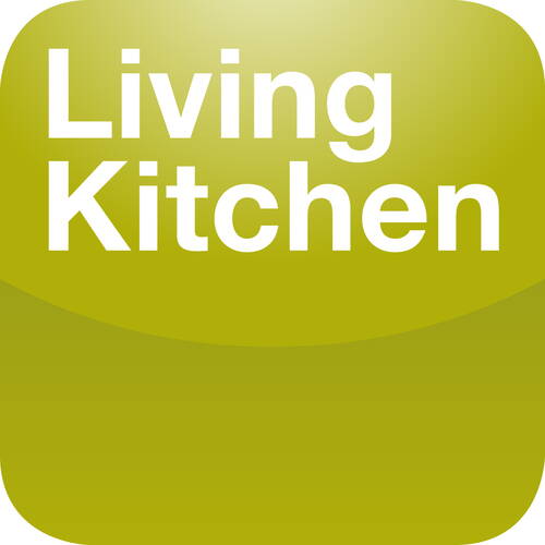 Grünes Logo mit weißer Aufschrift „Living Kitchen“ in moderner, schlichter Schriftart