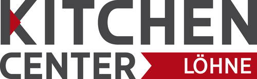 Logo mit grauer Aufschrift „Kitchen Center“ und rotem Balken, in dem weiß „Löhne“ steht