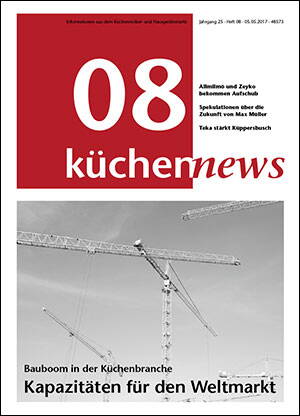 Titelseite der Fachzeitschrift „küchennews“ mit großem roten Kopfbereich, der Ausgabe 08 und mehreren Überschriften sowie einem Schwarzweiß-Foto mehrerer Baukräne über einem Neubau, dazu der Titel „Bauboom in der Küchenbranche – Kapazitäten für den Weltmarkt“