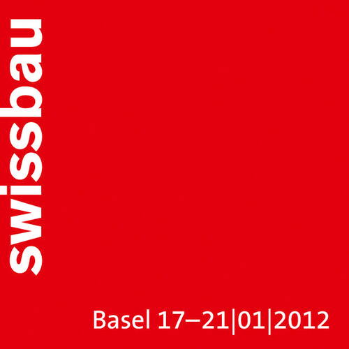 Roter Swissbau-Messebanner mit weißem, vertikal gesetztem Schriftzug „swissbau“ links und Datumsangabe „Basel 17–21|01|2012“ unten zentriert.