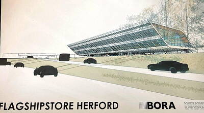 Architektonische Visualisierung eines futuristischen, langgestreckten Glasbaus des Flagshipstores an einer Straße mit vorbeifahrenden Autos in Herford